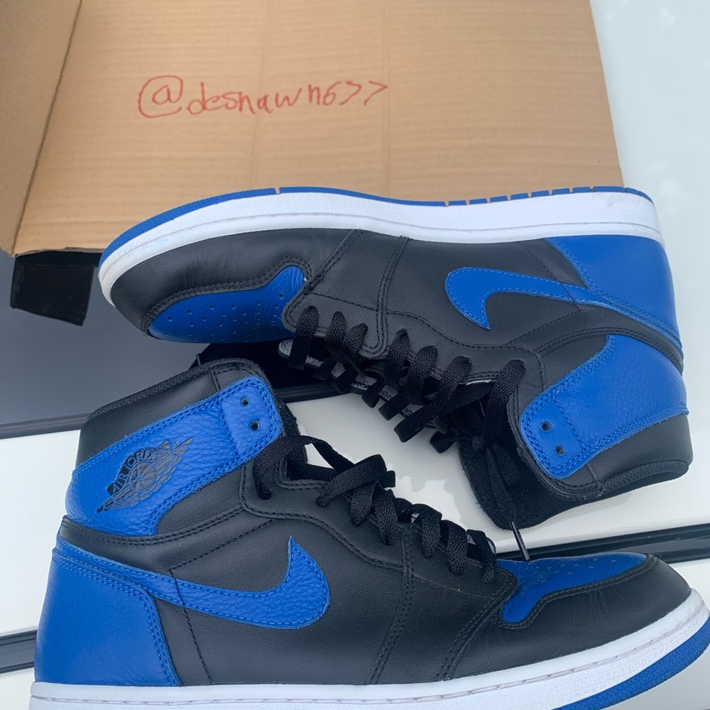 Retro royal 1s